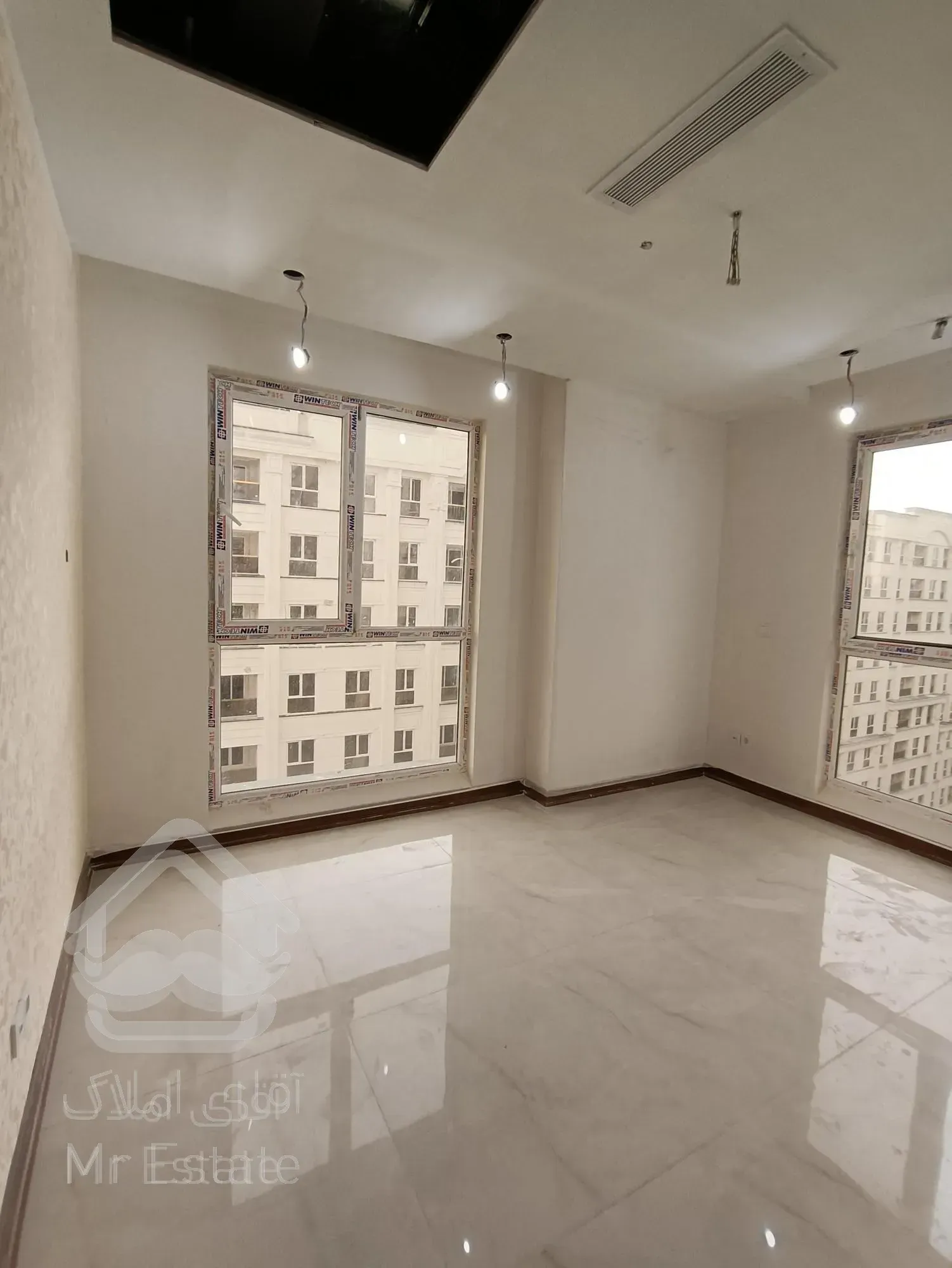 180متر 3خواب . زندگی بر فراز آسمان با چشم اندازی زیبا و دیدنی