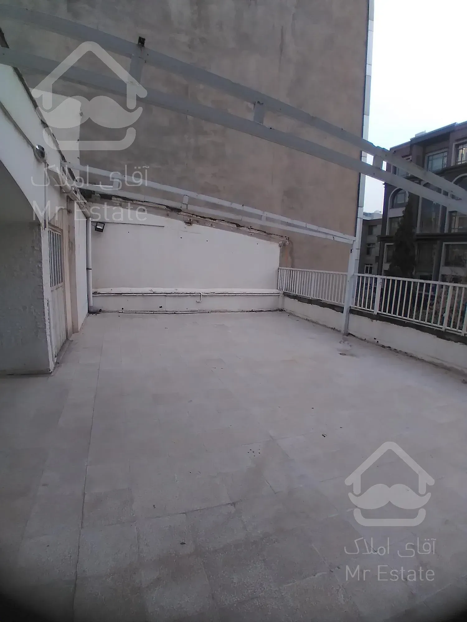 ۴۰۰ متر زیربنا  ویلایی