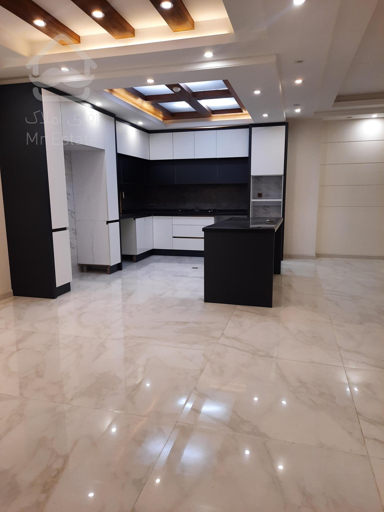 118متر/کردستان/آزادگان ۲پارکینگ