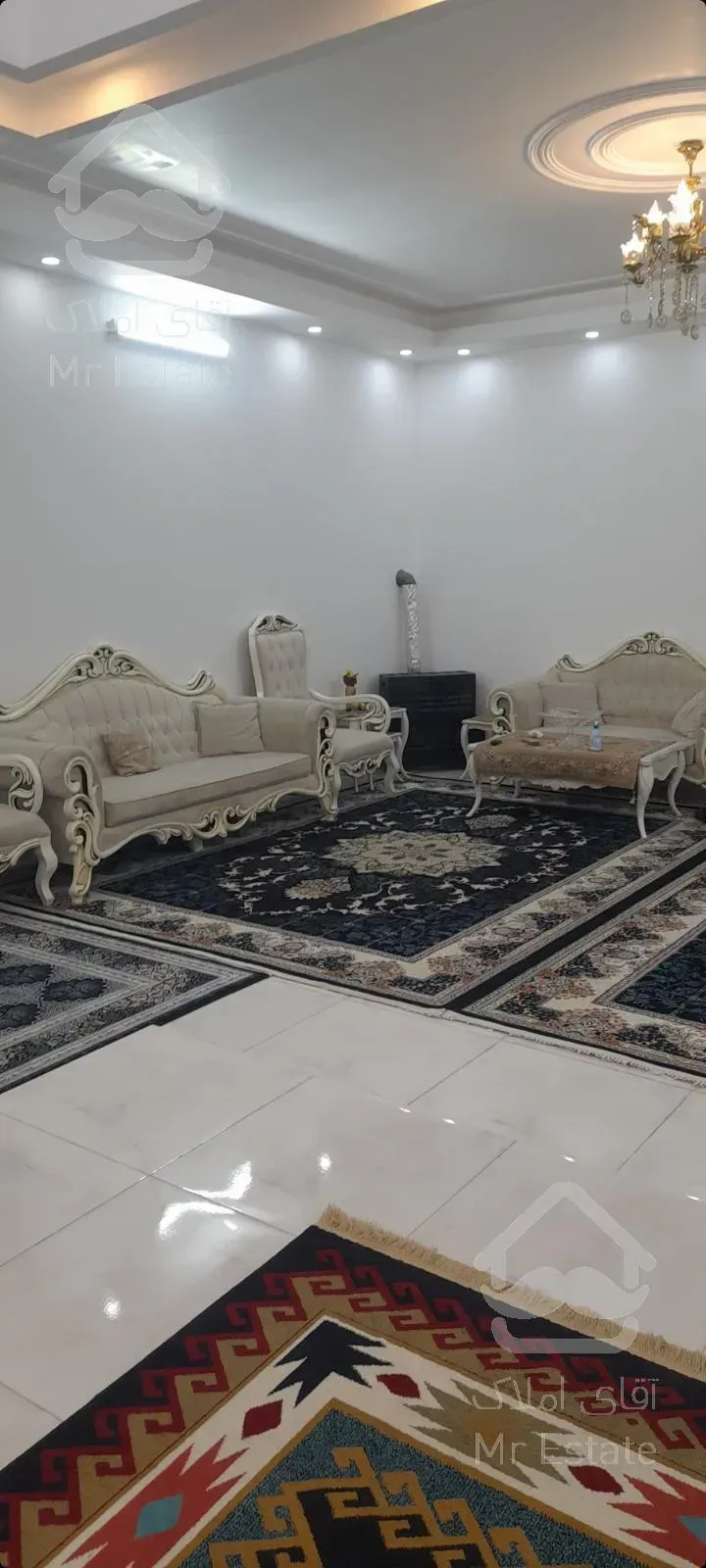 منزل ۲ طبقه نوساز و مجزا