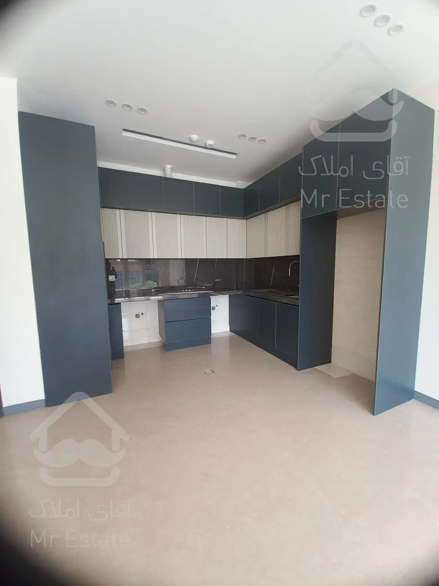 نوساز مدرن. دلیری . ۷۰ متری