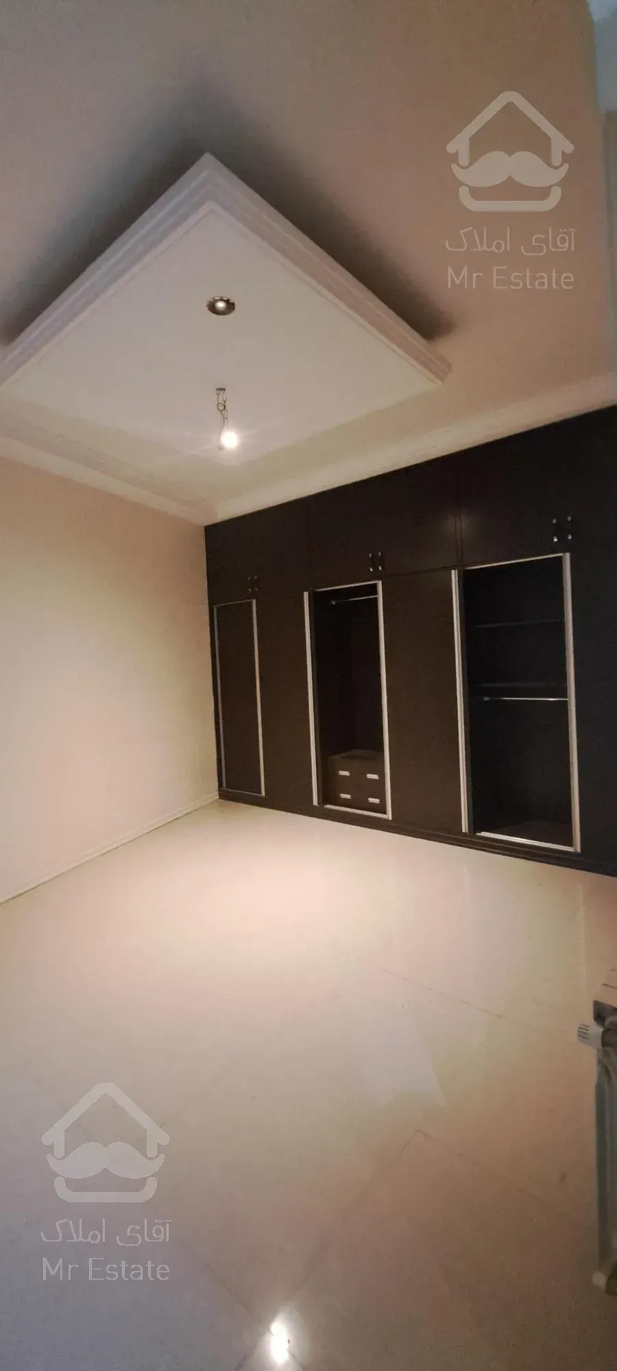 ۱۱۵ متری دو پارکینگ نزدیک مترو