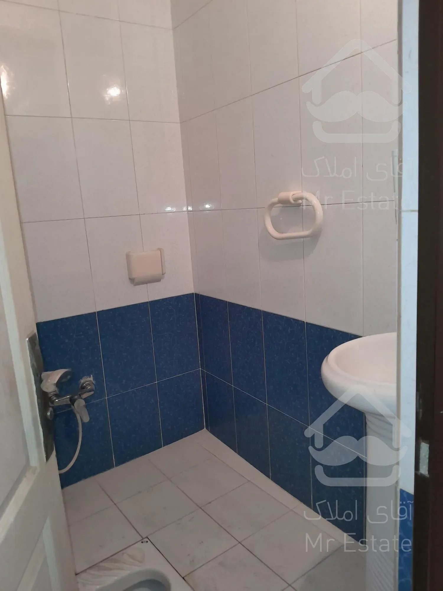 آپارتمان ۴۲ متر اسانسور انباری