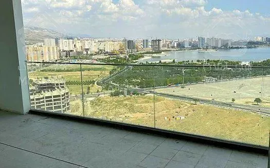 ۱۸۰مترواحدلوکس دربرج مجلل/فول امکانات/قراردادمحضری