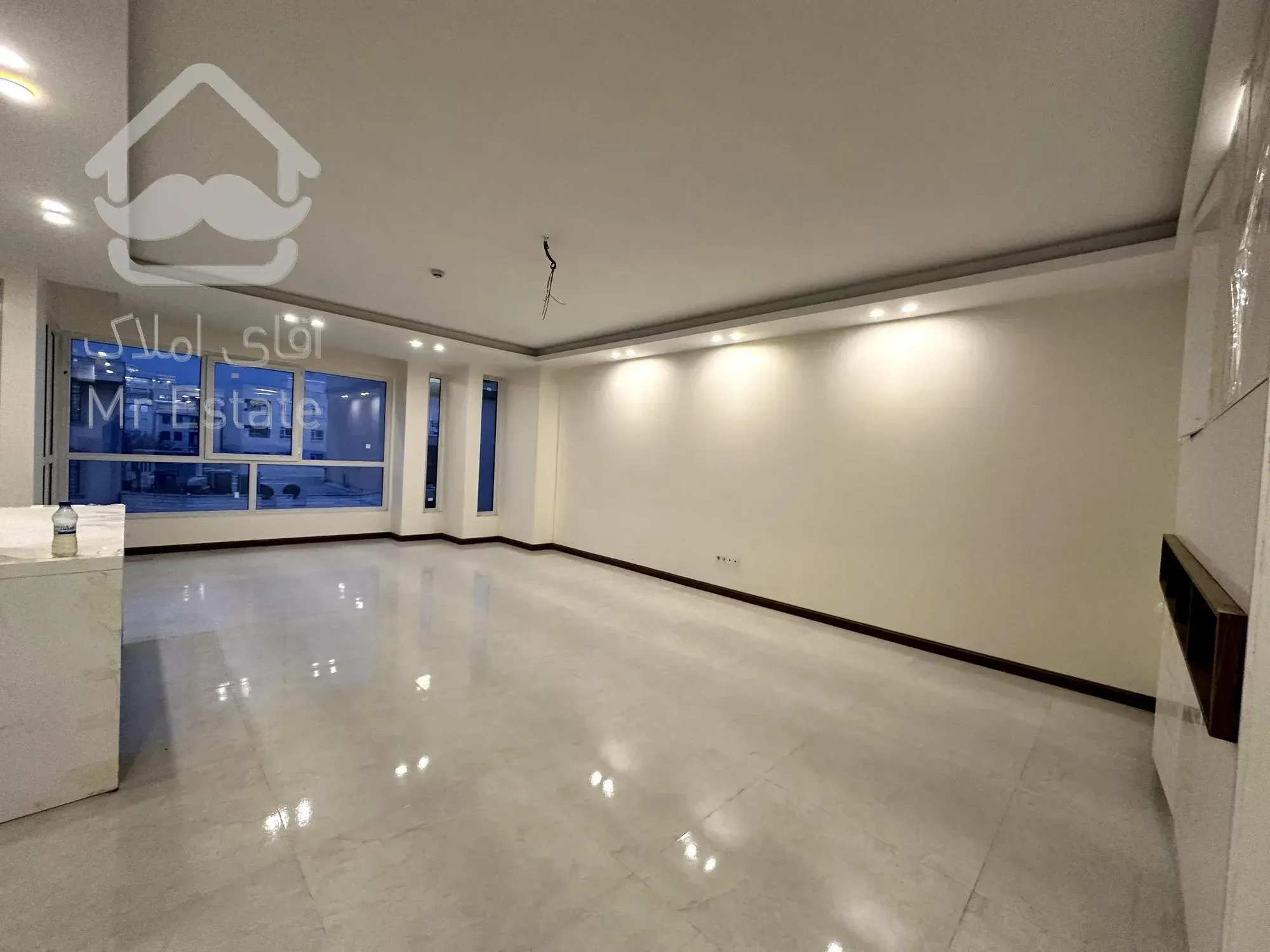 آپارتمان ۱۴۵ متری در گوهردشت / تجهیز شده/ جنوبی غرق نور