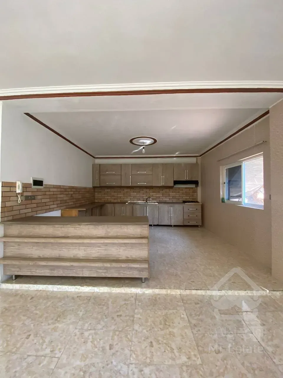 رهن و اجاره واحد ۱۶۰متری کمربندی ونوش