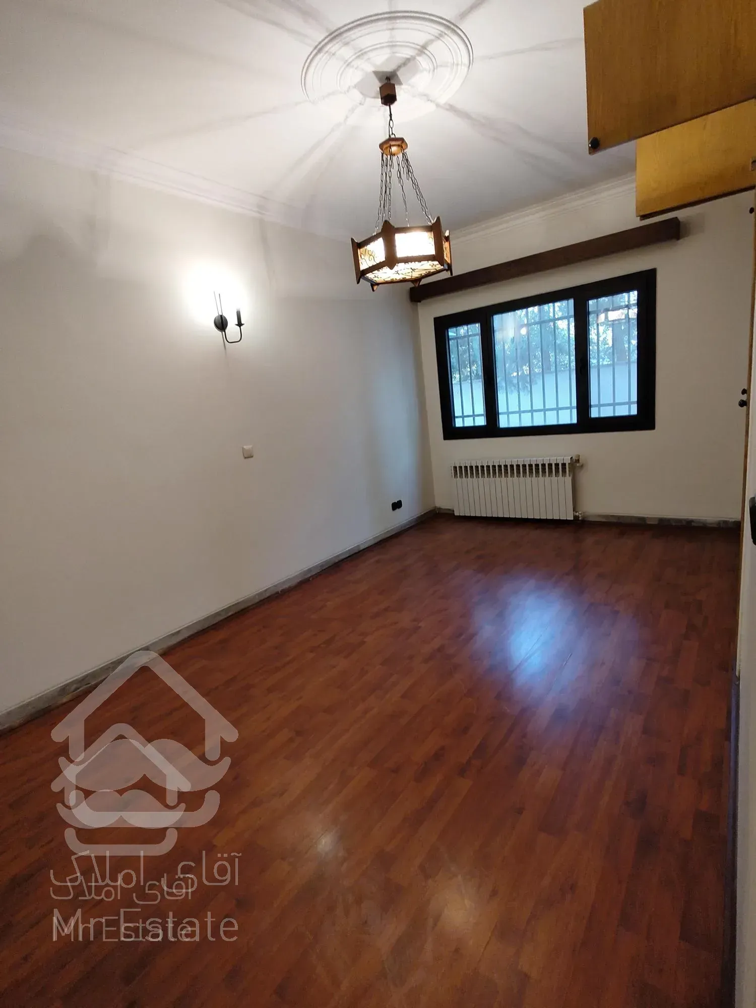 ویلا باغ ۱۵۰متر ۳خواب/یک از چهار/۳پارکینگ