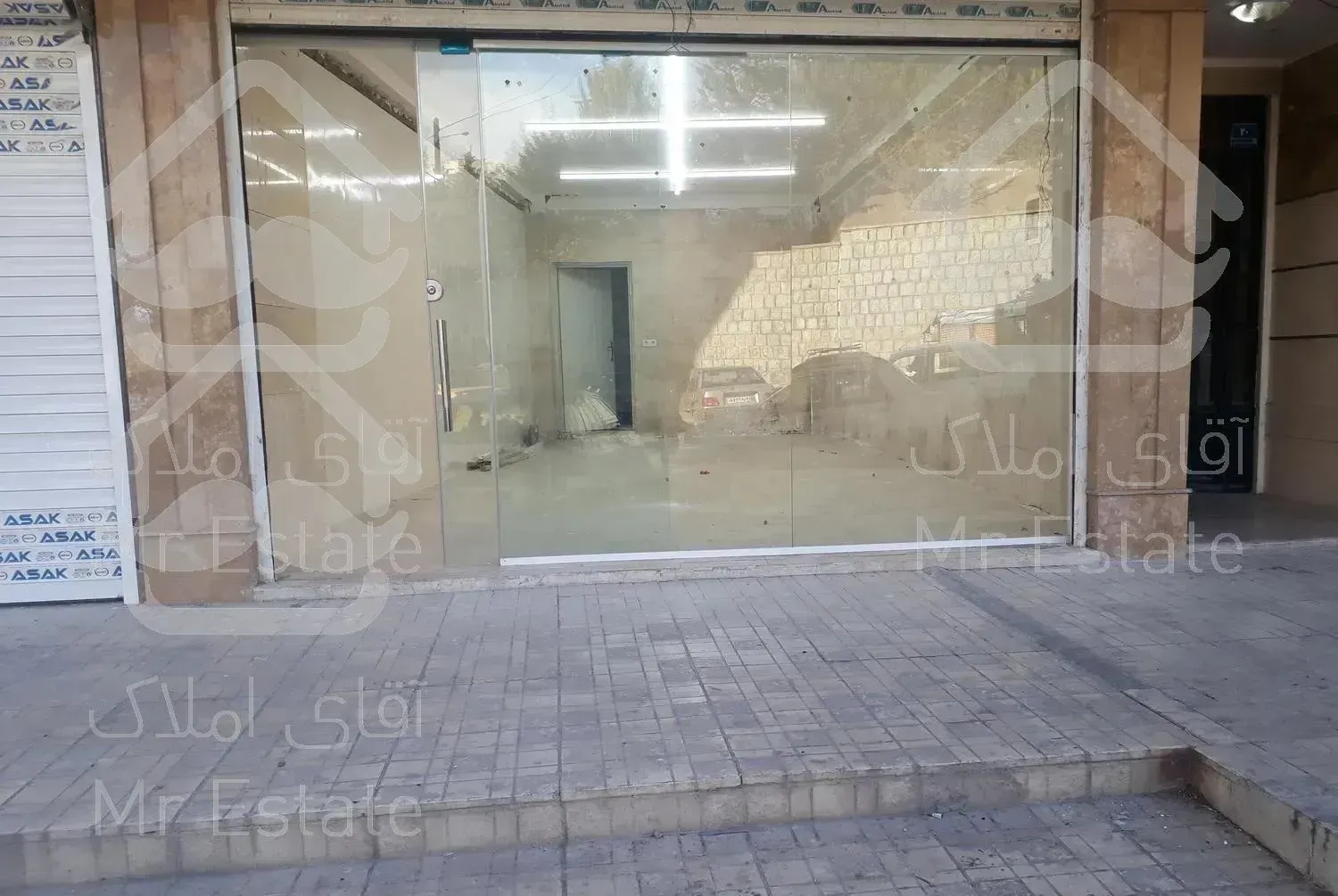 31متر تجاری . بر اصلی خیابان . پاخور عالی