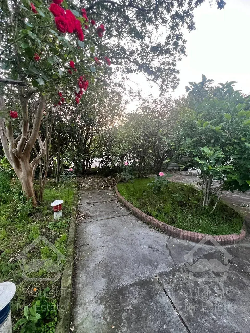 فروش ویلا قدیمی سند دار داخل مجتمع قیمت کاسبی سیاهرود