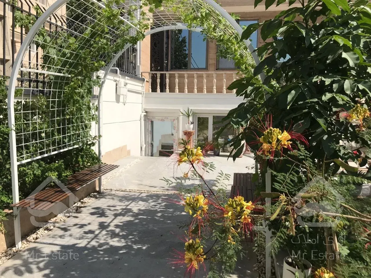 اجاره واحد اداری ۱۶۵ متری ۴ خواب