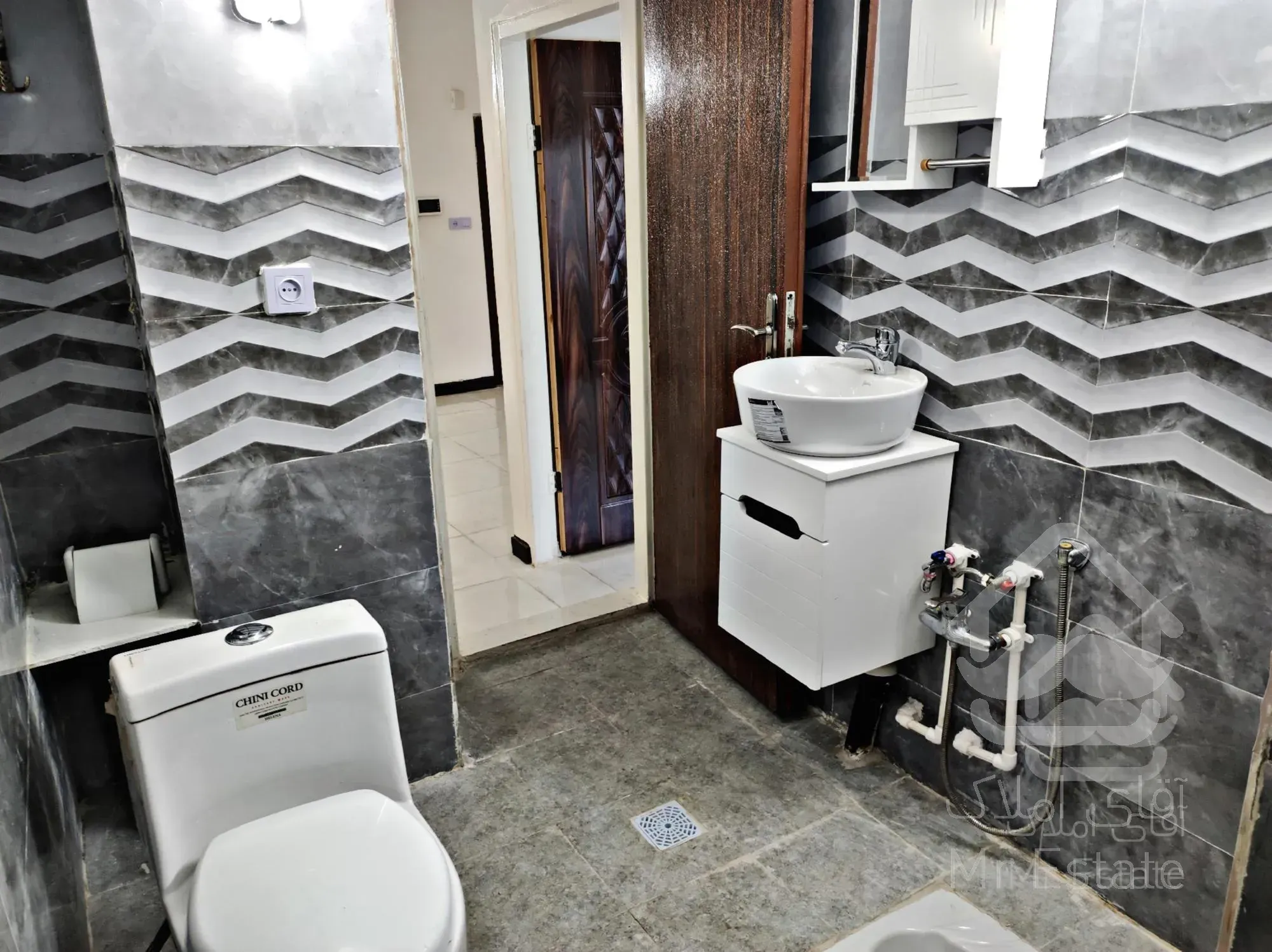 رهن و اجاره واحد ۱۰۰ متری در چیتگر