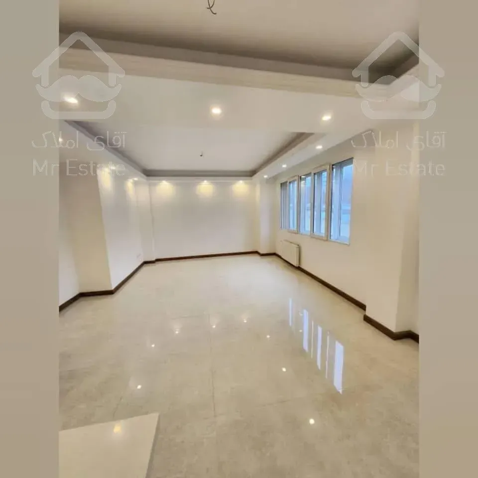 آپارتمان ۱۱۸ متری / اکازیون / خوش نقشه و دلنشین / بدون مشابه در منطقه