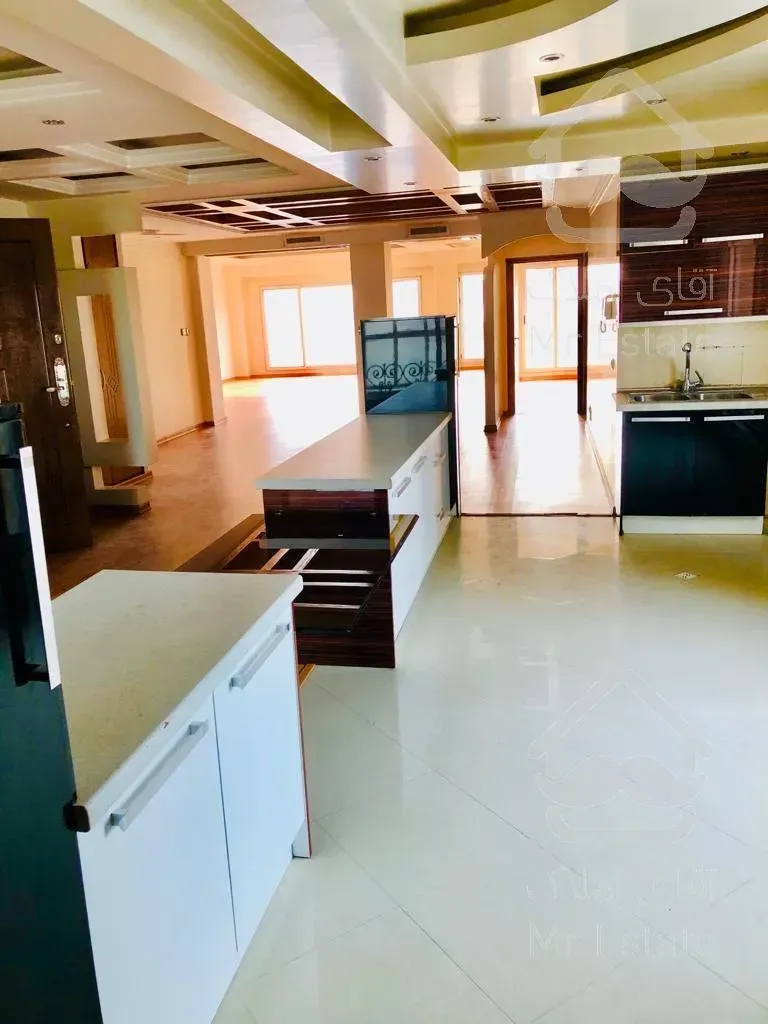 ۳۰۰متر تاپ لوکیشن دروس