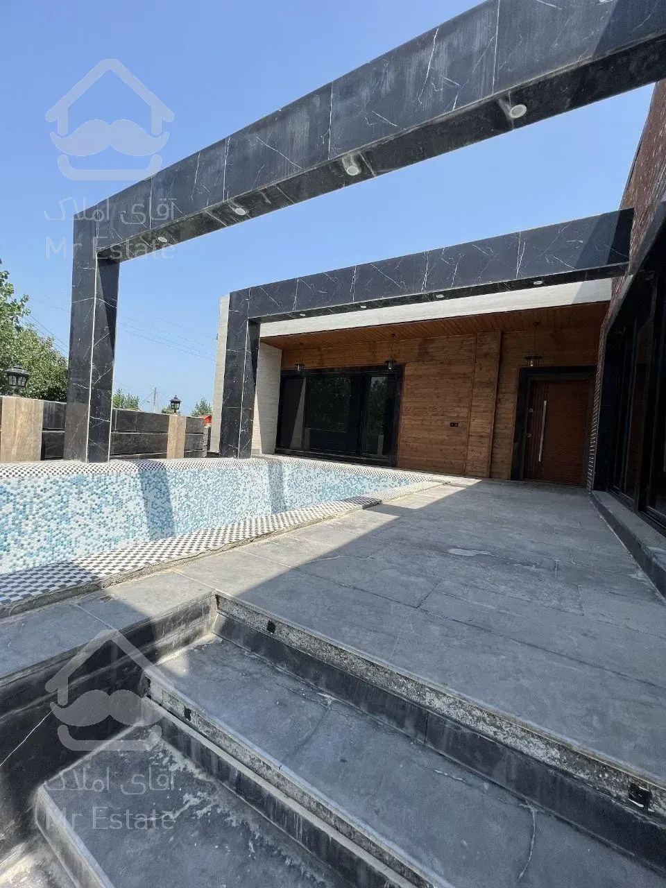 ویلا فلت استخردار با معماری مدرن/موقعیت تاپ لوکیشن