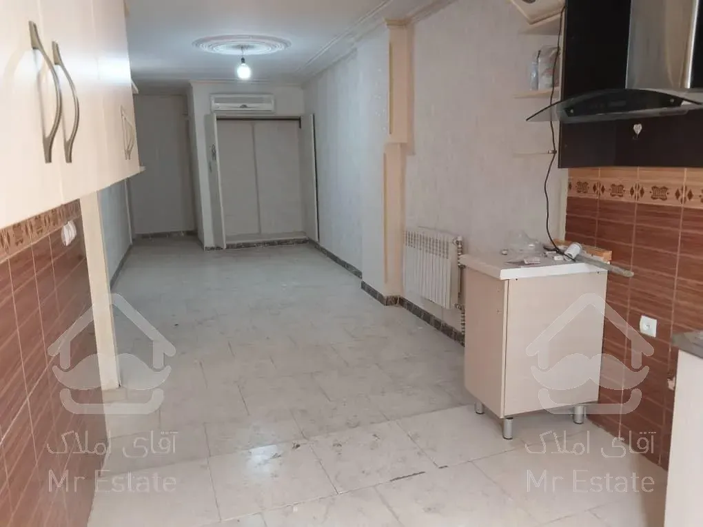 48متری/فول امکانات/خوش نقشه/پارکینگ سندی غیرمزاحم