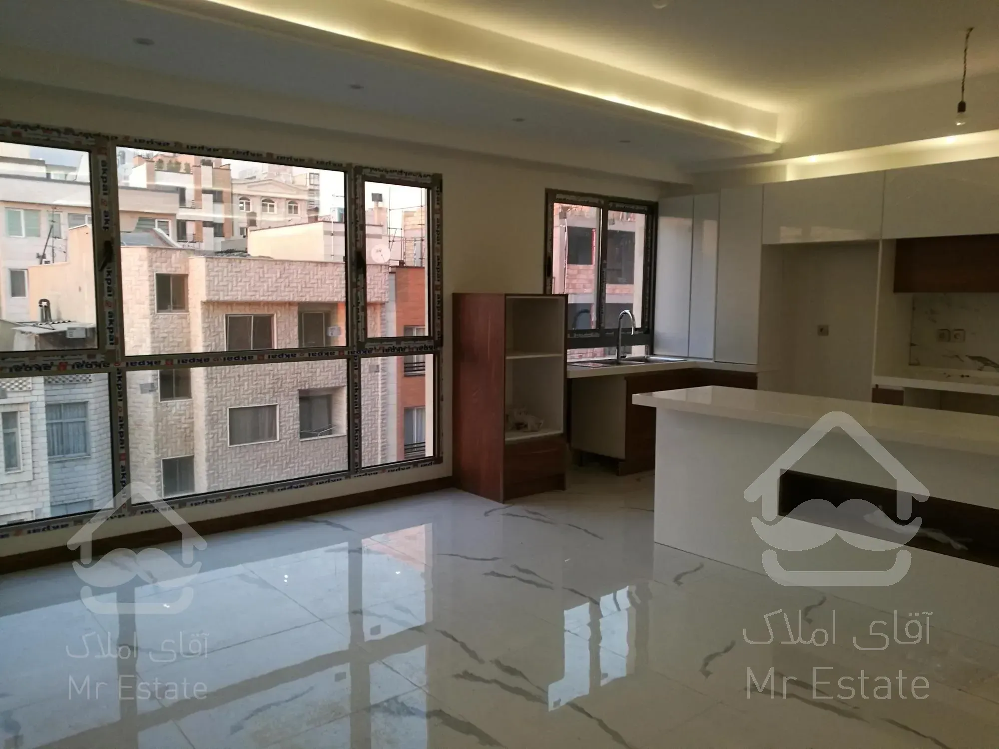 شهرک غرب 137متر تکواحد 2پارکینگ باکس