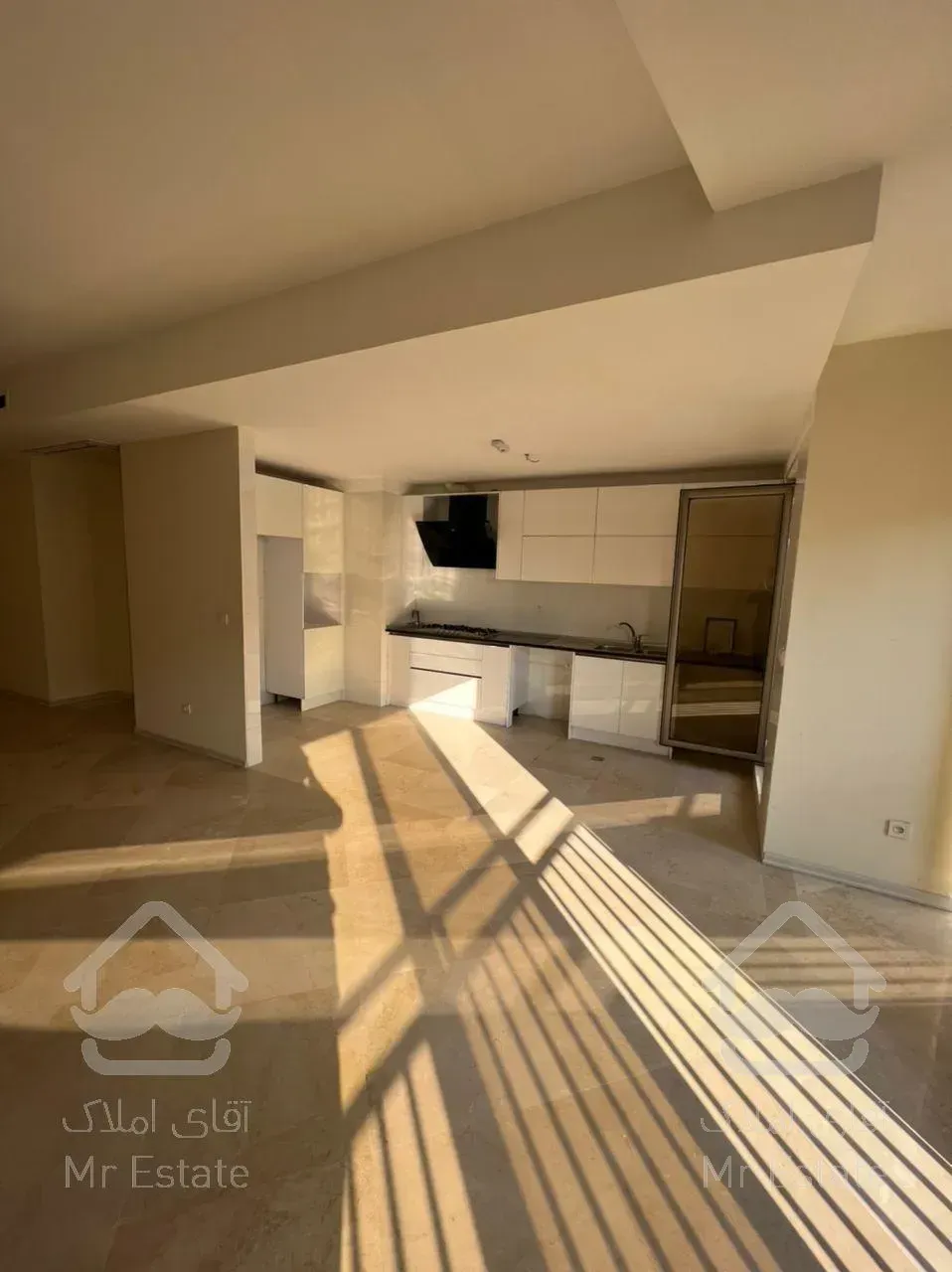 ۳۰۰متر تاپ لوکیشن دروس