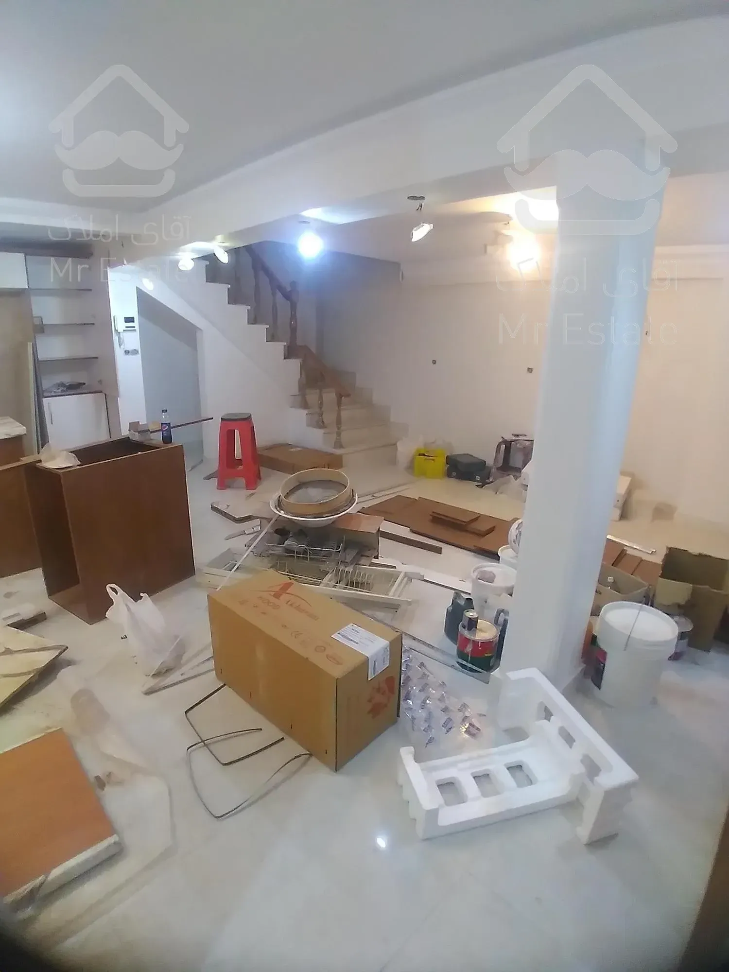 ۸۵ متر موقعیت اداری