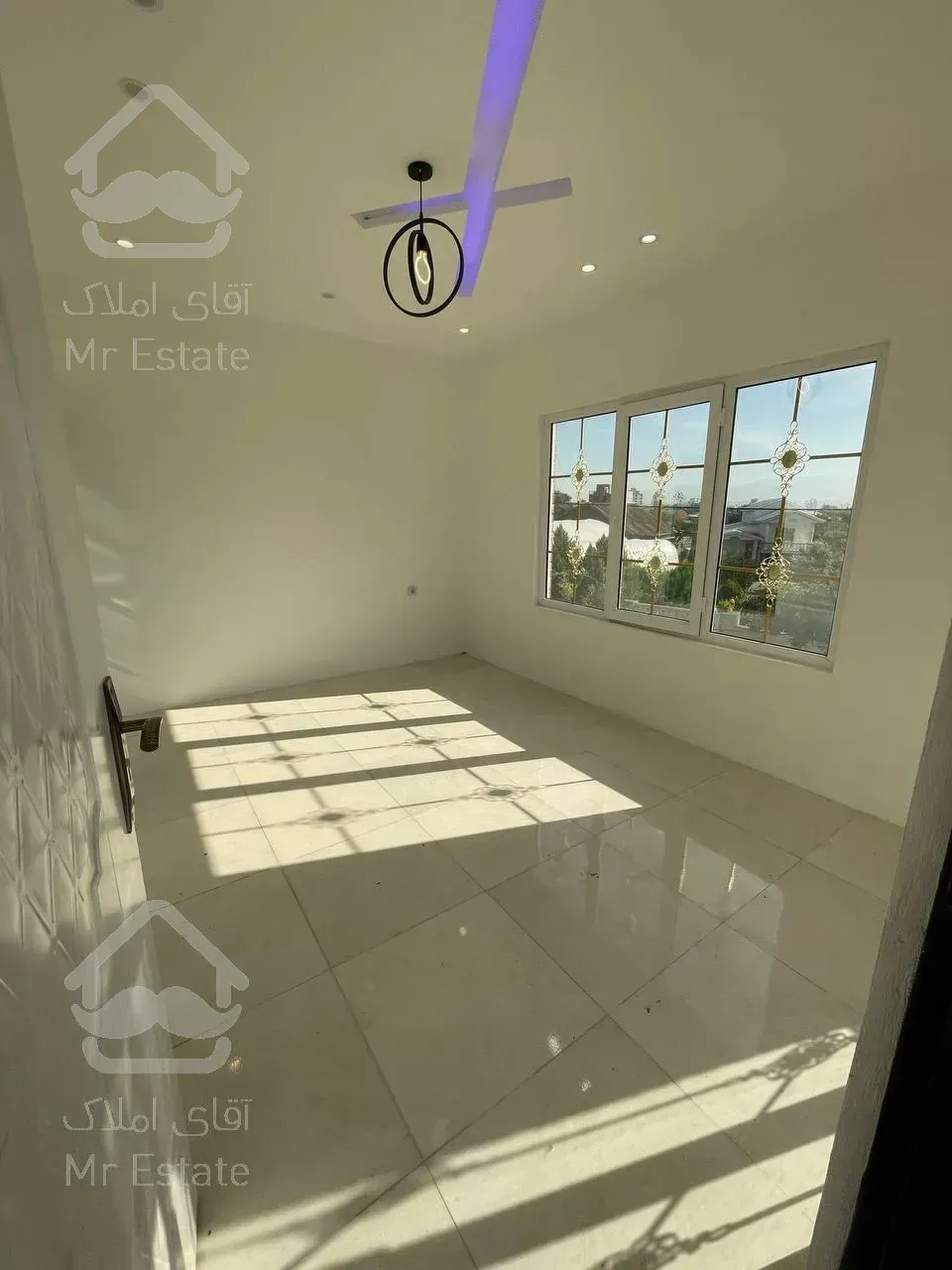 ویلا دوبلکس/3خوابه/استخر داخلی/نما آجری مدرن