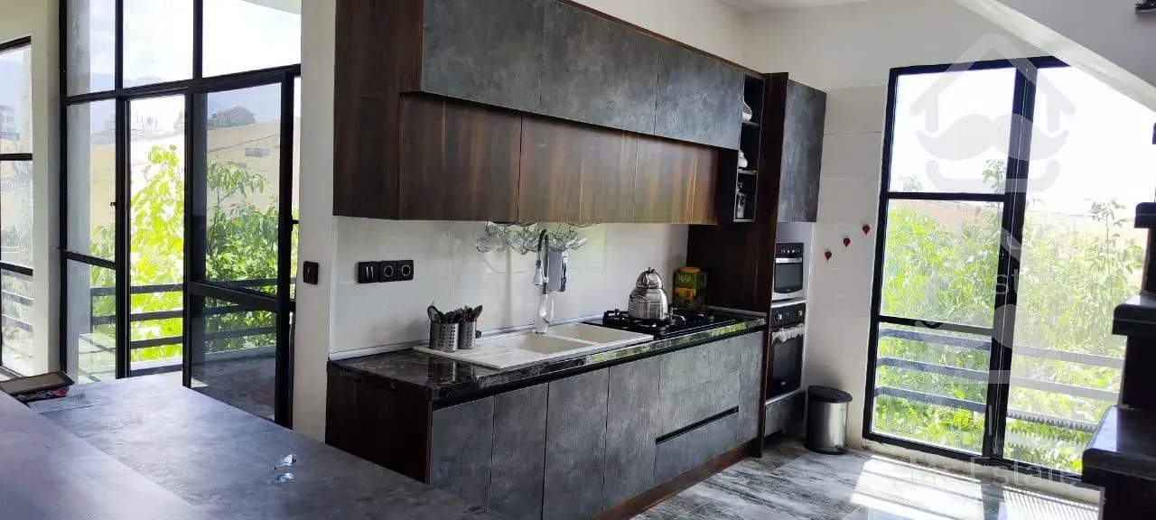 ۱۱۷۰متر زمین با ۴۰۰متر بنای نوساز(ویلایی)