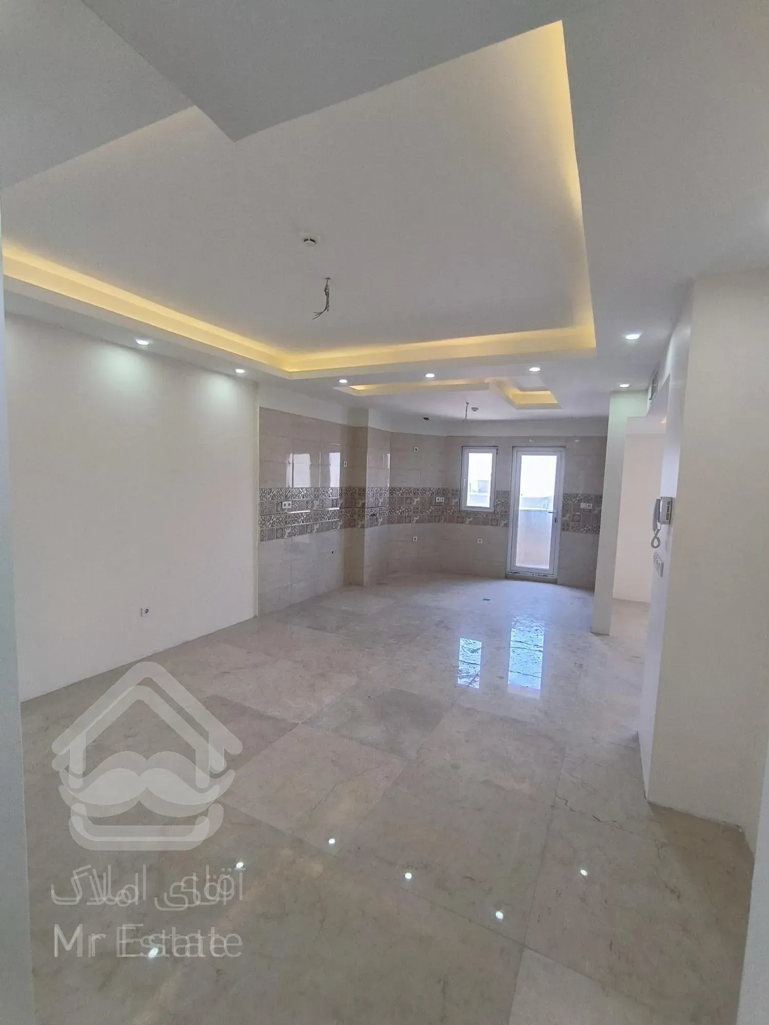 فروش آپارتمان ۱۴۶ متری کلید نخورده / تک واحدی/ دو پارکینگ سندی / شمالی