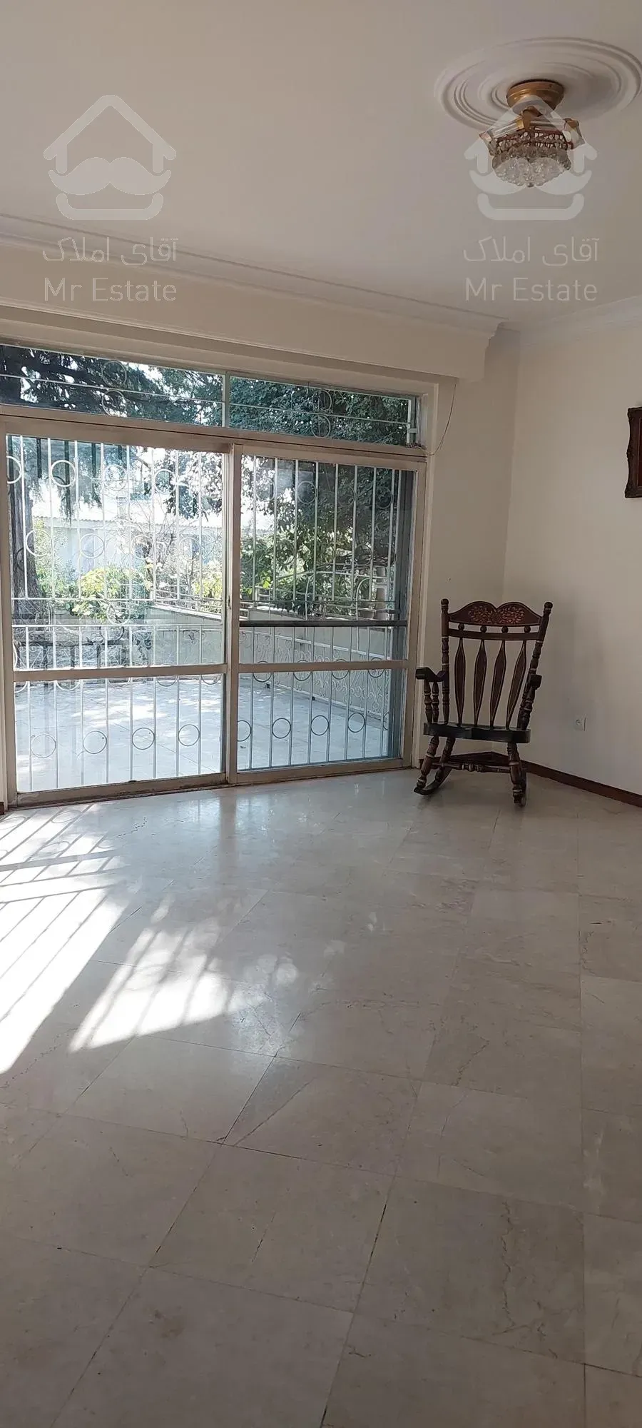 ۸۵۰متر ویلا شهرک غرب سه طبقه مجزا