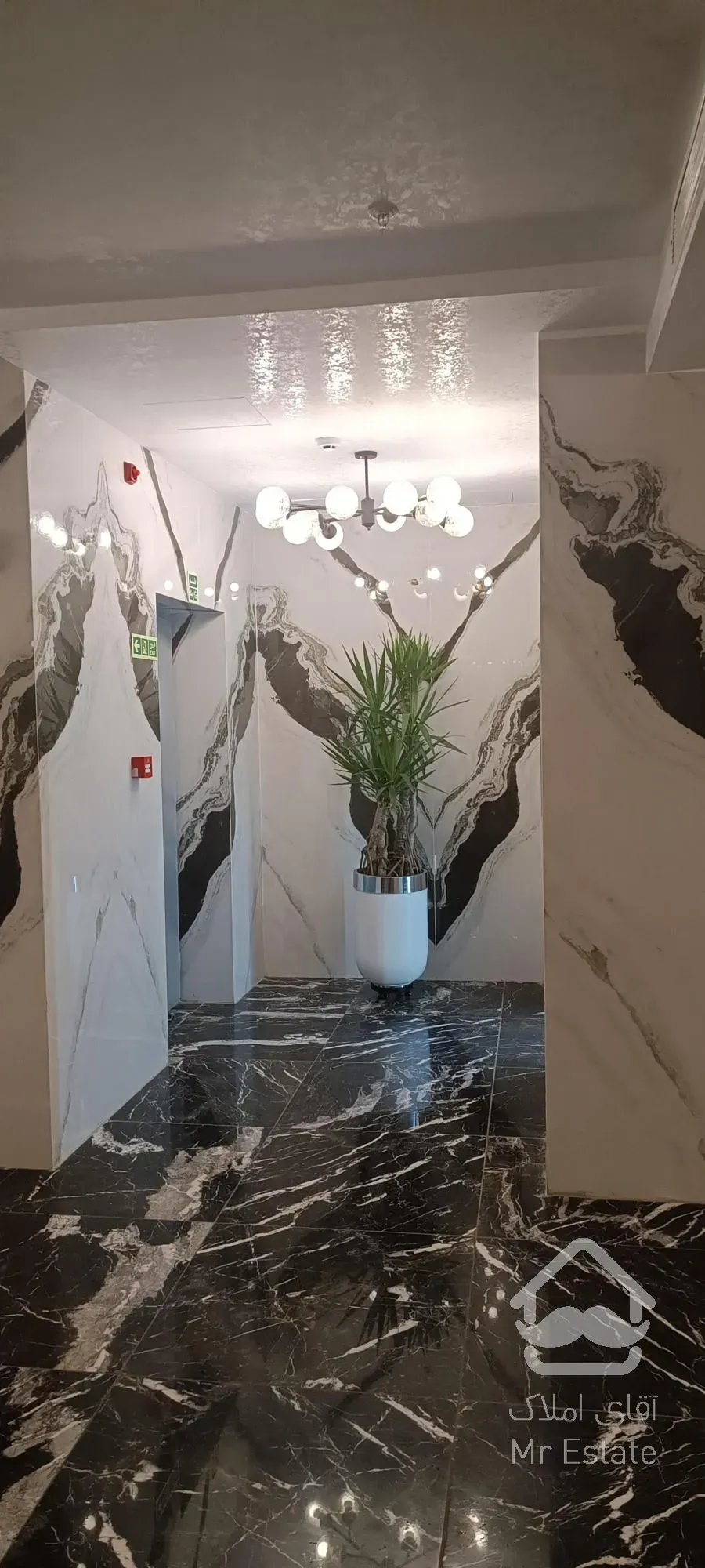 موقعیت اداری ۱۳۰ متر ۲ پارکینگ