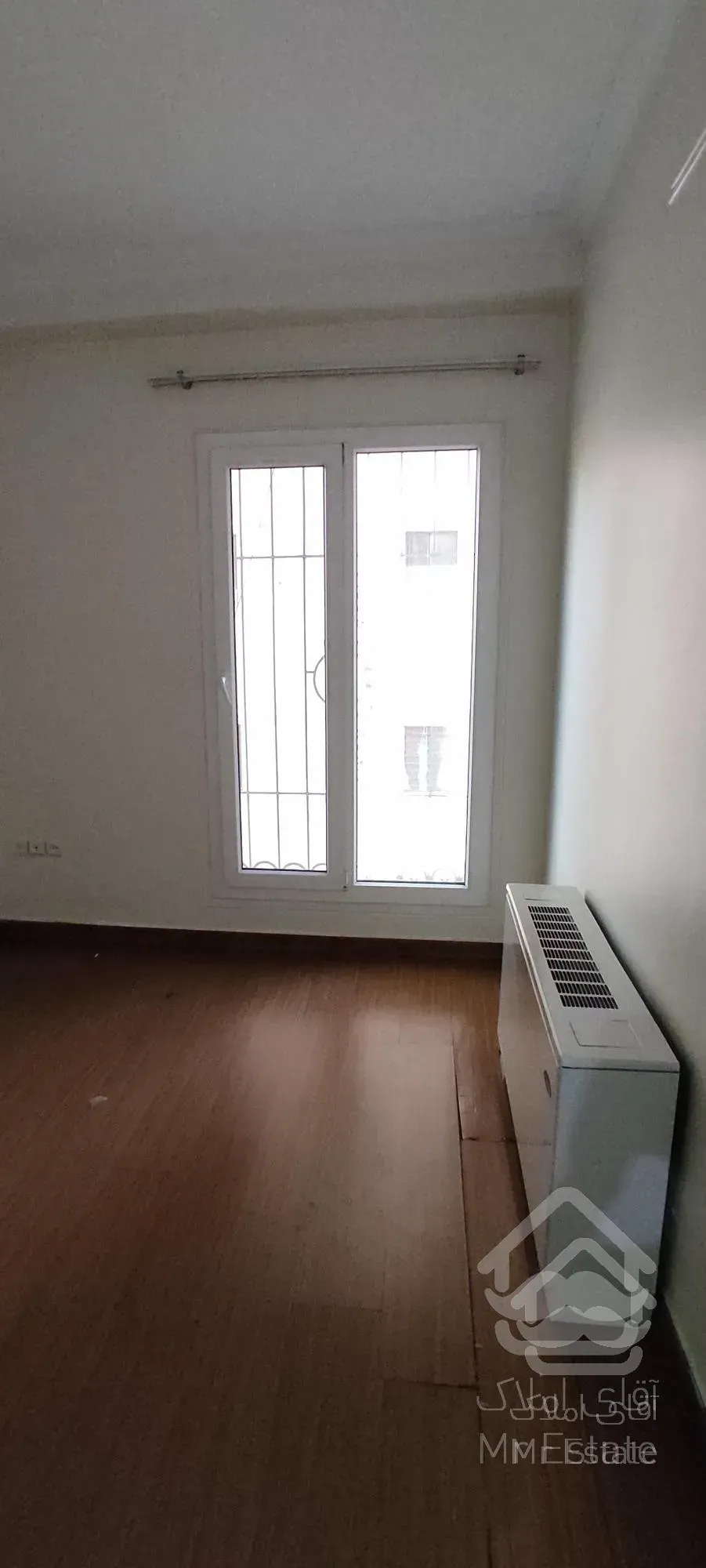 ۱۰۵متر ، ۲بالکن ، ویو دار سعادت آباد