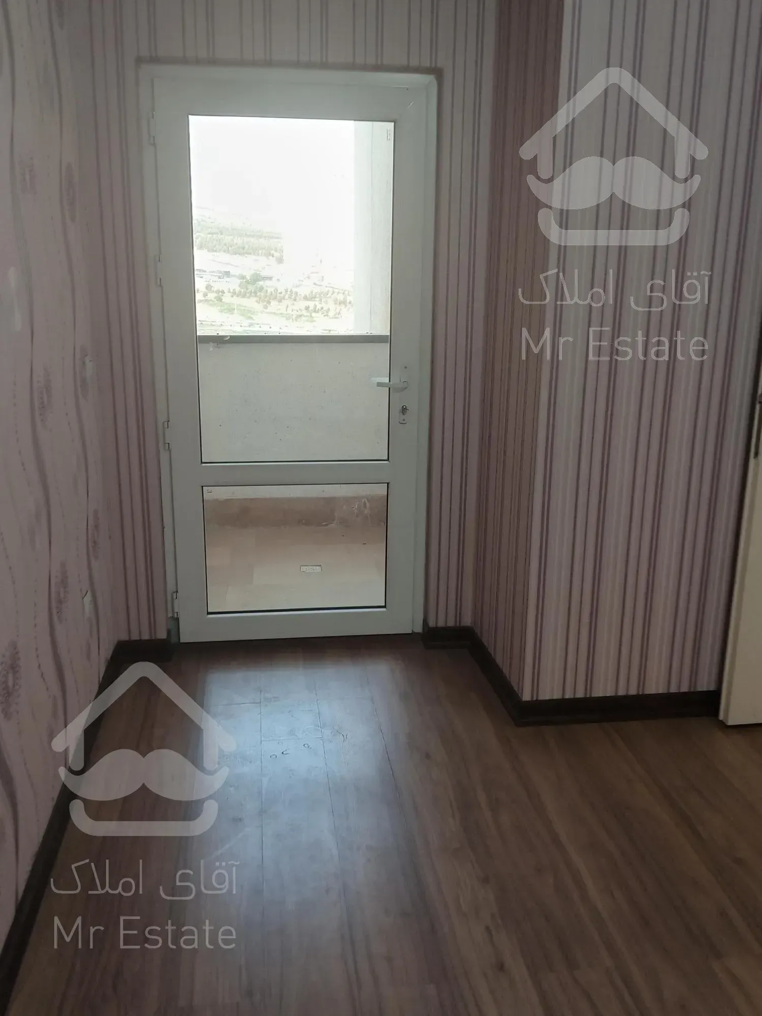 ۱۱۰ متر /۲خوابه/ برج مجلل آسمان/ دریاچه