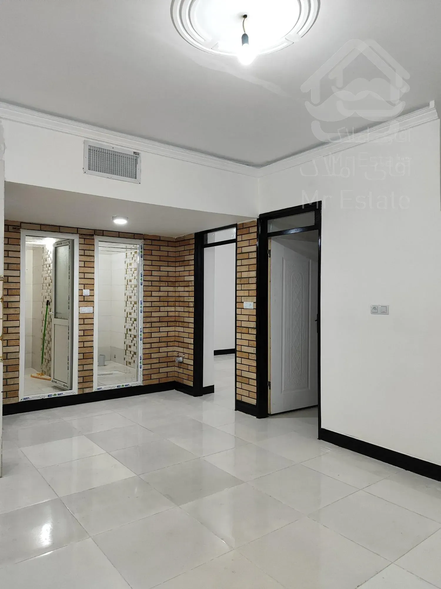 فروش منزل دو طبقه کلید نخورده شیراز - کرونی