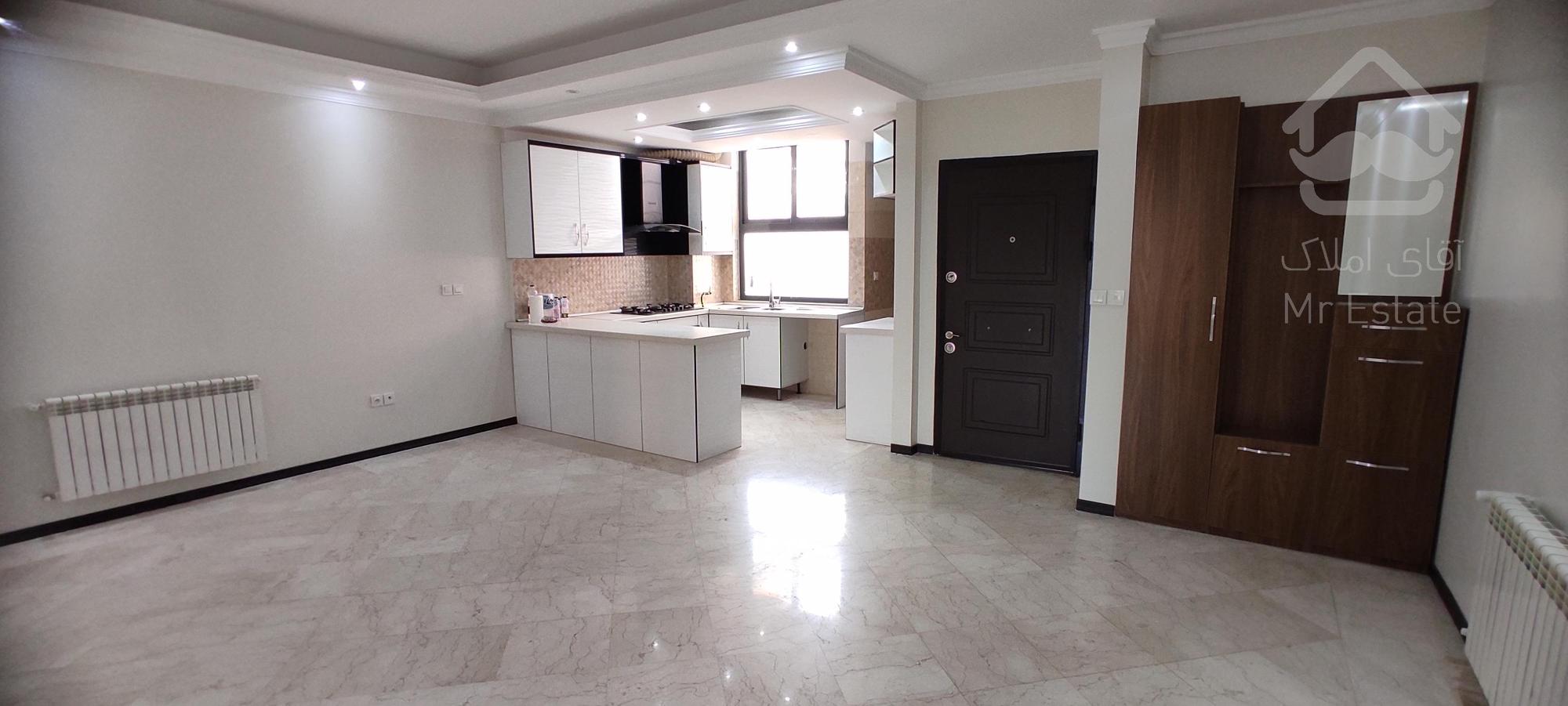 ۸۴متر بالکن دار ، دریای نور پونک