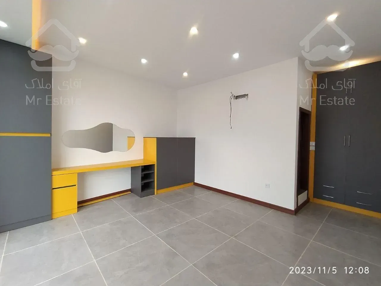 ویلا تریبلکس طراحی ژورنالی با دو روفگاردن ویو ابدی