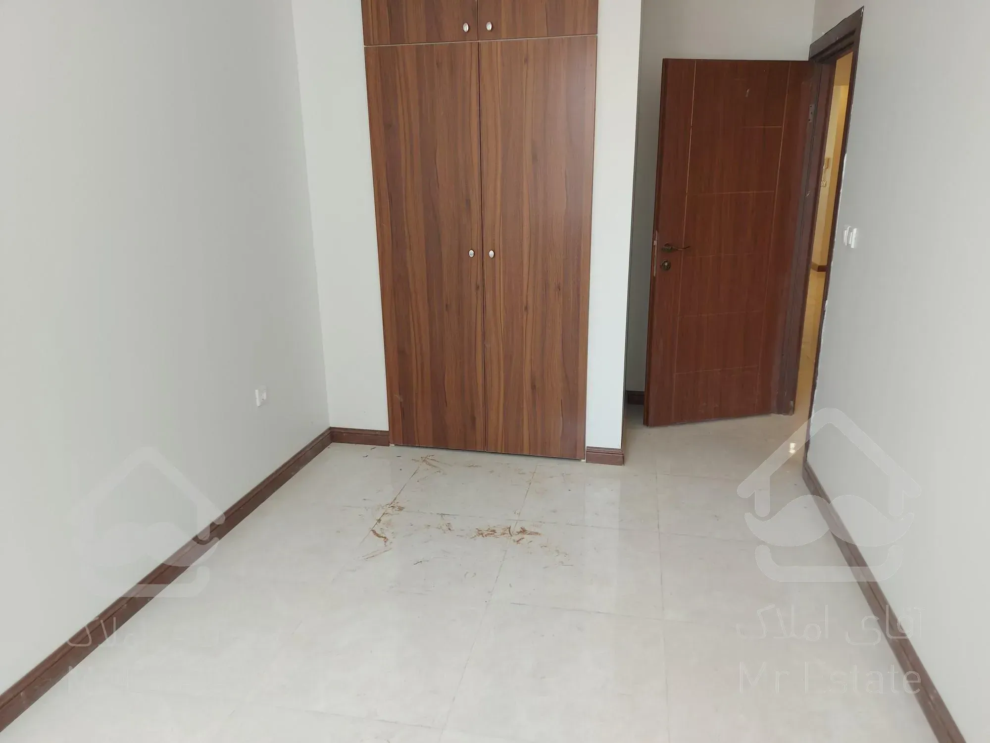 مقتح شمالی امیراتابک ۱۳۰متر رهن کامل ۳خواب