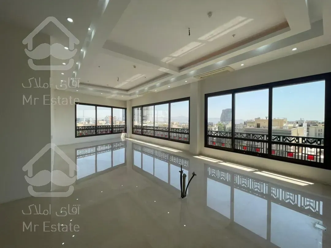 *شریعتی مترو/130 متر نوساز/لابی/لوکس /غرق نور*