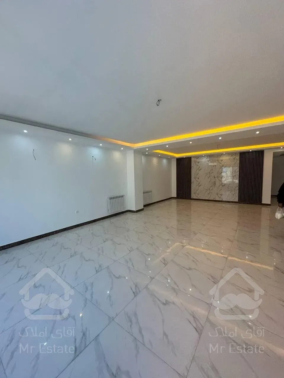 آپارتمان 3خوابه لوکس با موقعیت بی نظیر