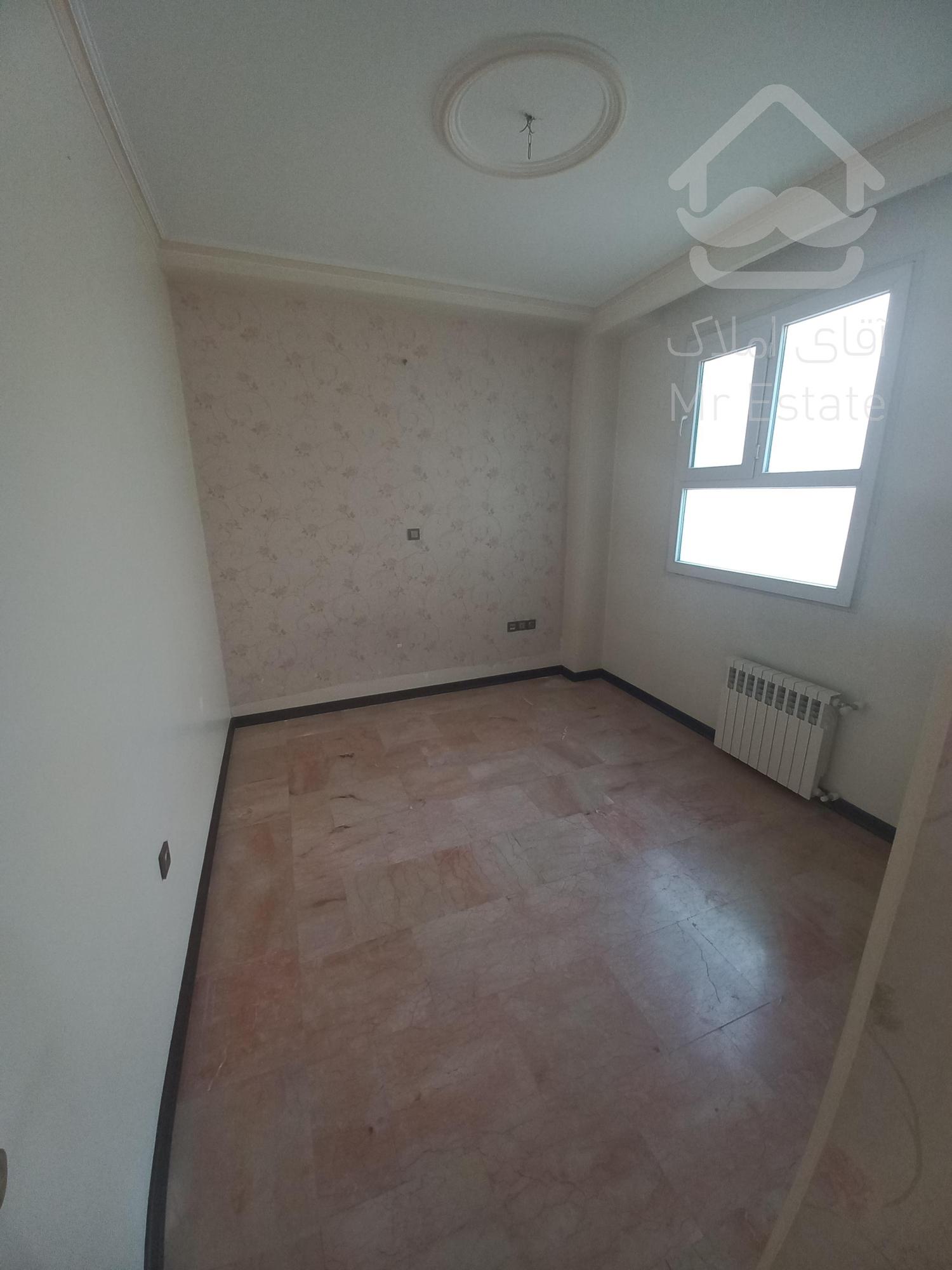 ۷۵متر/۲خواب/تک واحدی/۱۰ساله واقعی/برون مشابه در منطقه‌