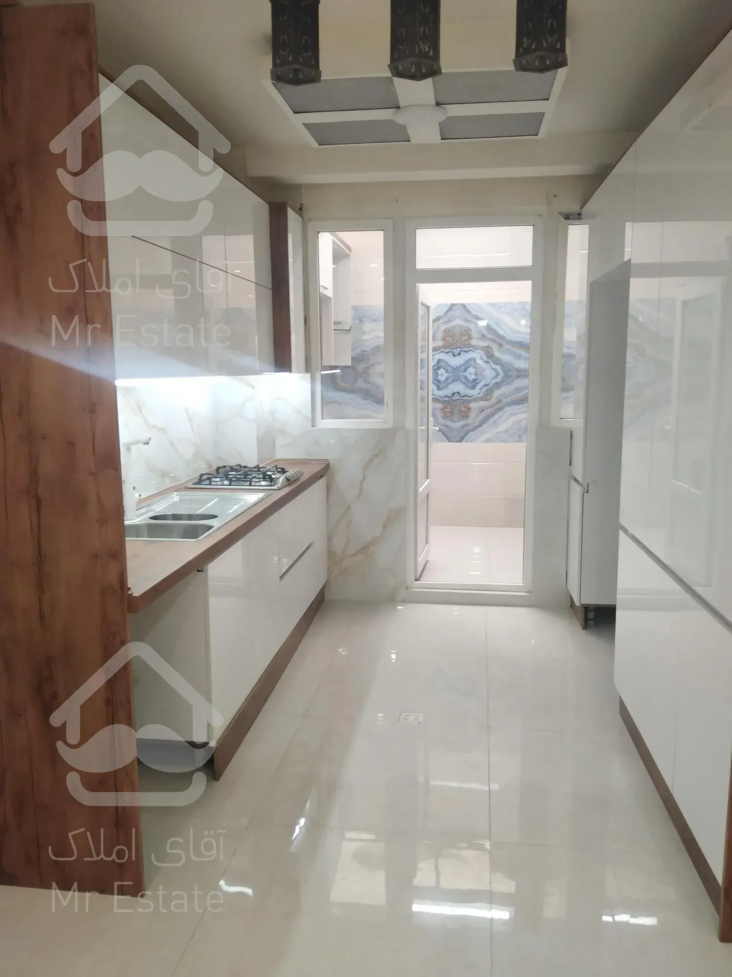 اپارتمان 63متری خوابه تک واحدی طبقه اول فول بازسازی شده درحد کلید نخورده