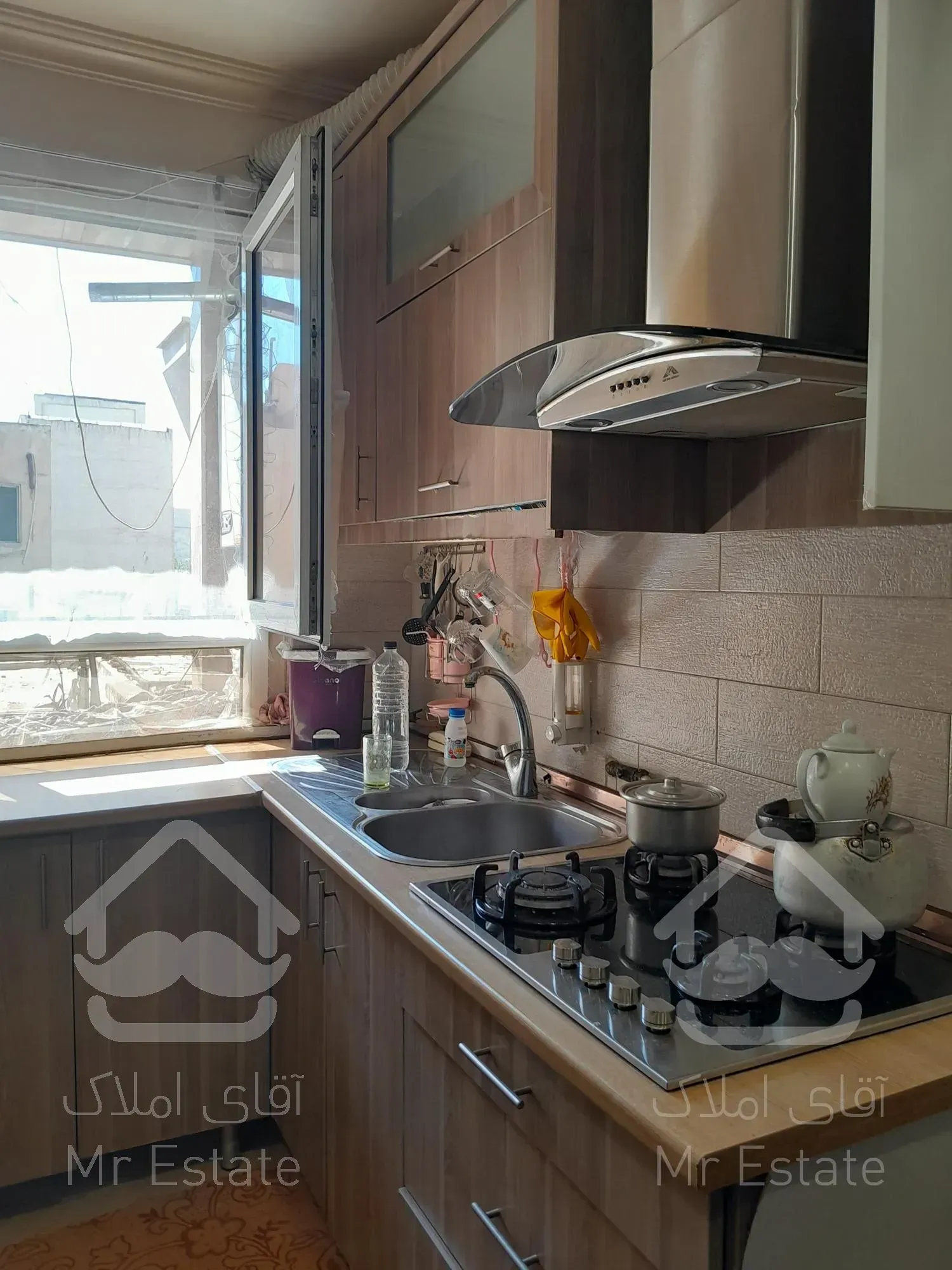 اپارتمان۴۳ متر اسانسور انباری