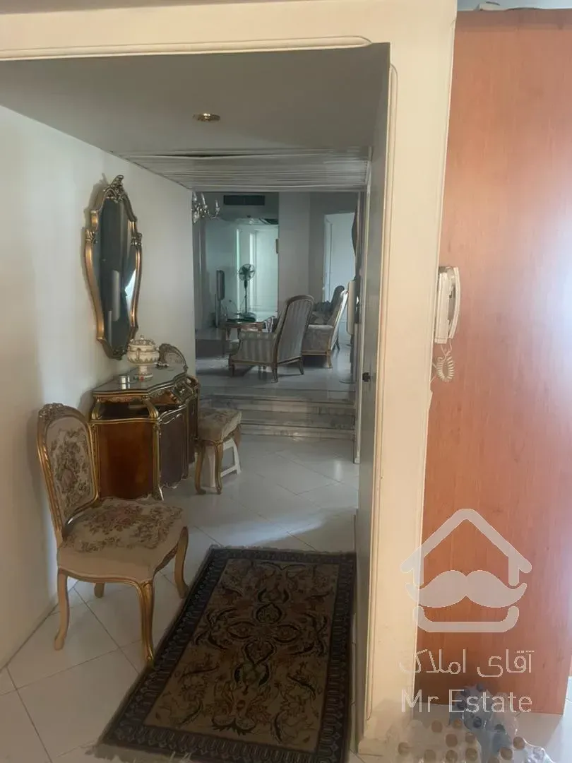 فروش ویلایی کلنگی اکازیون ۶۹۰متری نیاوران