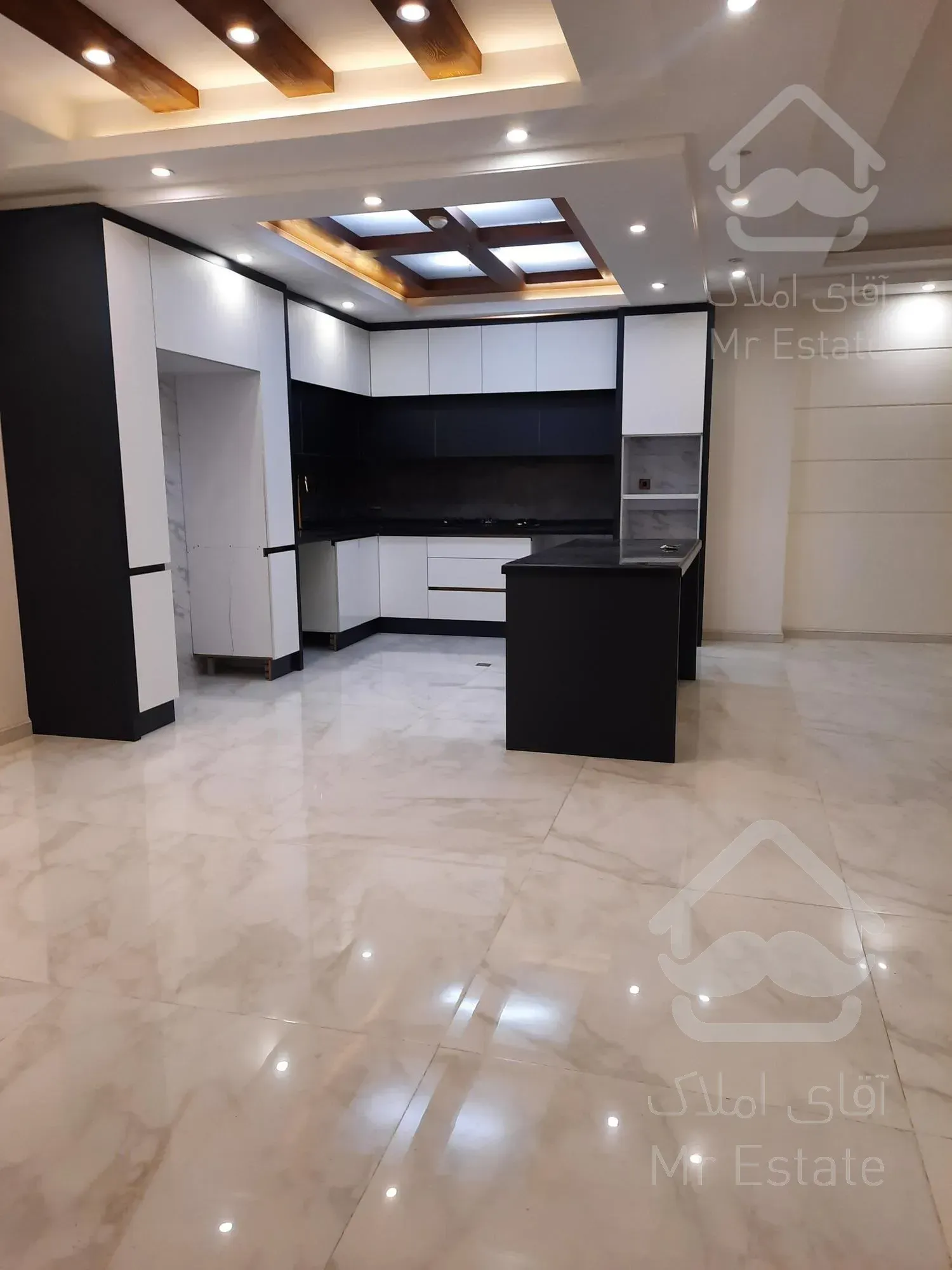 ۱۱۸متر/کردستان/آزادگان/۲پارکینگ