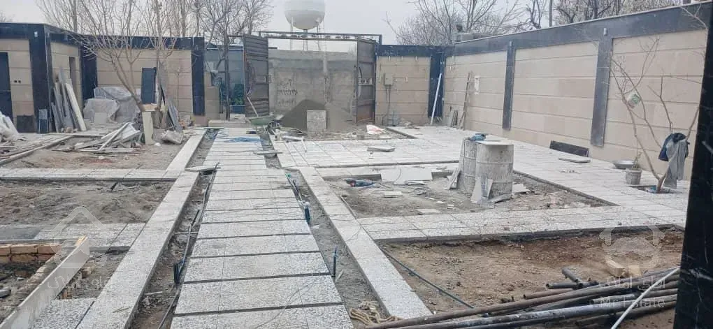 ۱۳۵متر*باغچه لاکچری*بهترین لوکیشن*