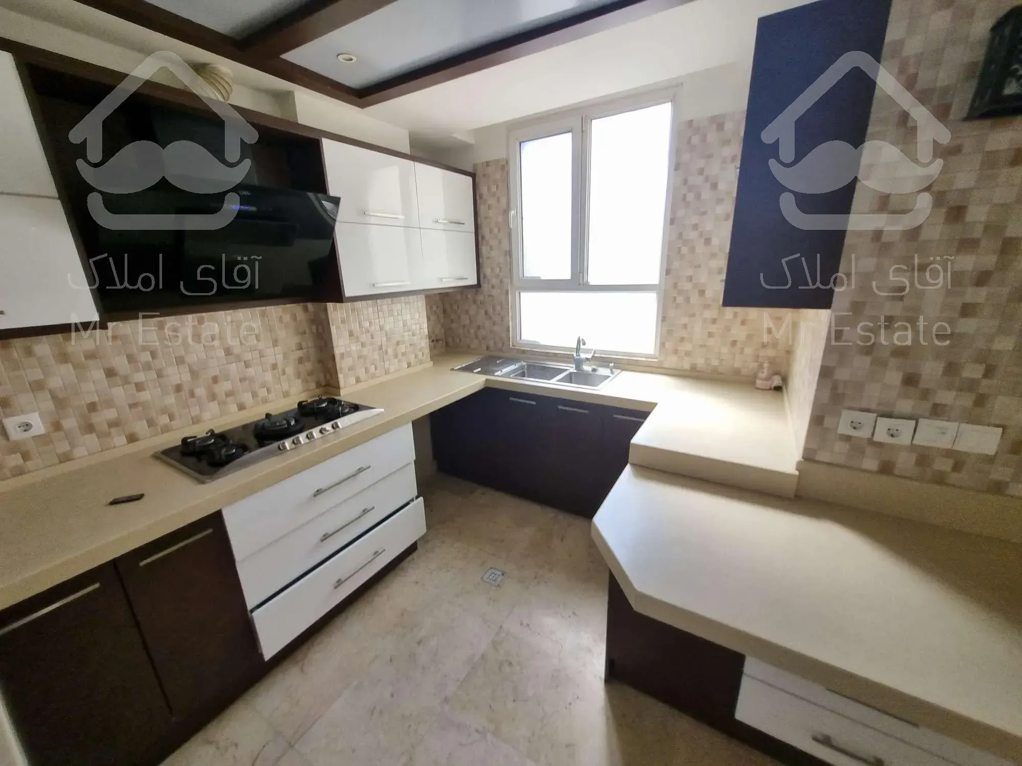 آپارتمان ۱۴۰ متری دردزاشیب