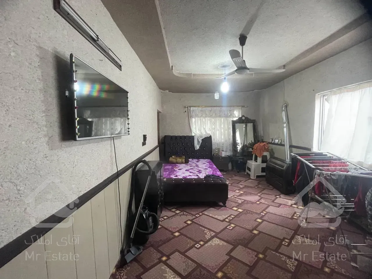 ویلا فلت ۳۰۰متری/بازسازی شده/مدارک قابل استعلام