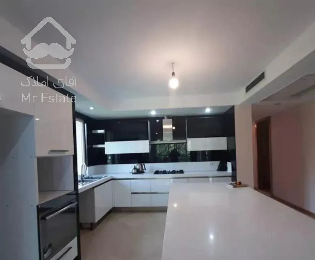 اجاره ۳۰۰ متر ویلایی در شهرک غرب