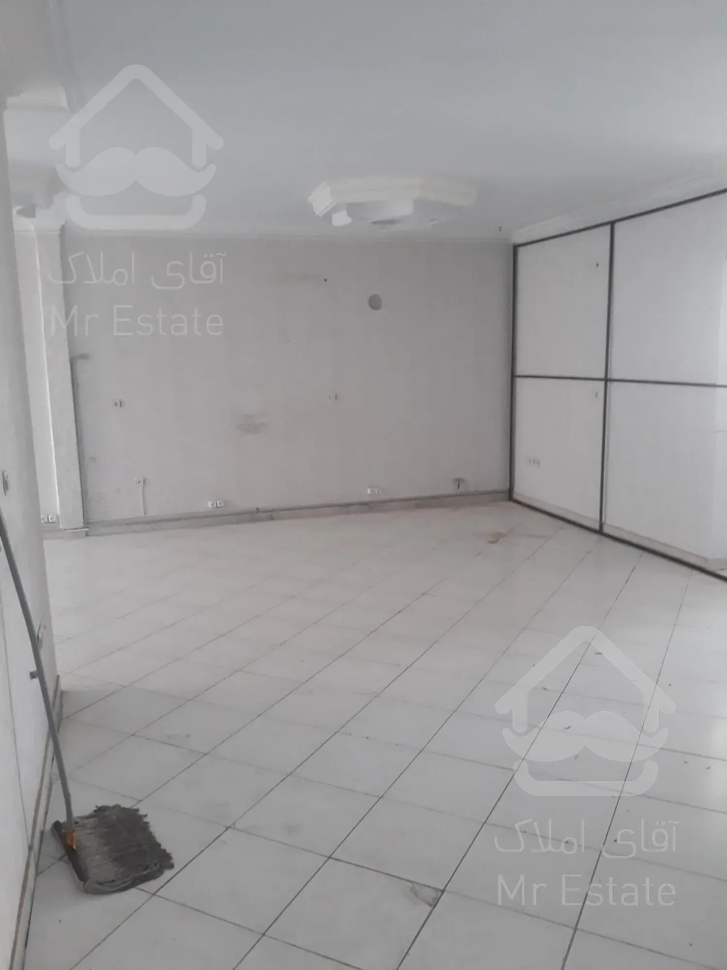 18۰متر۳خواب*موقعیت اداری*بین فلکه چهارم،پنجم