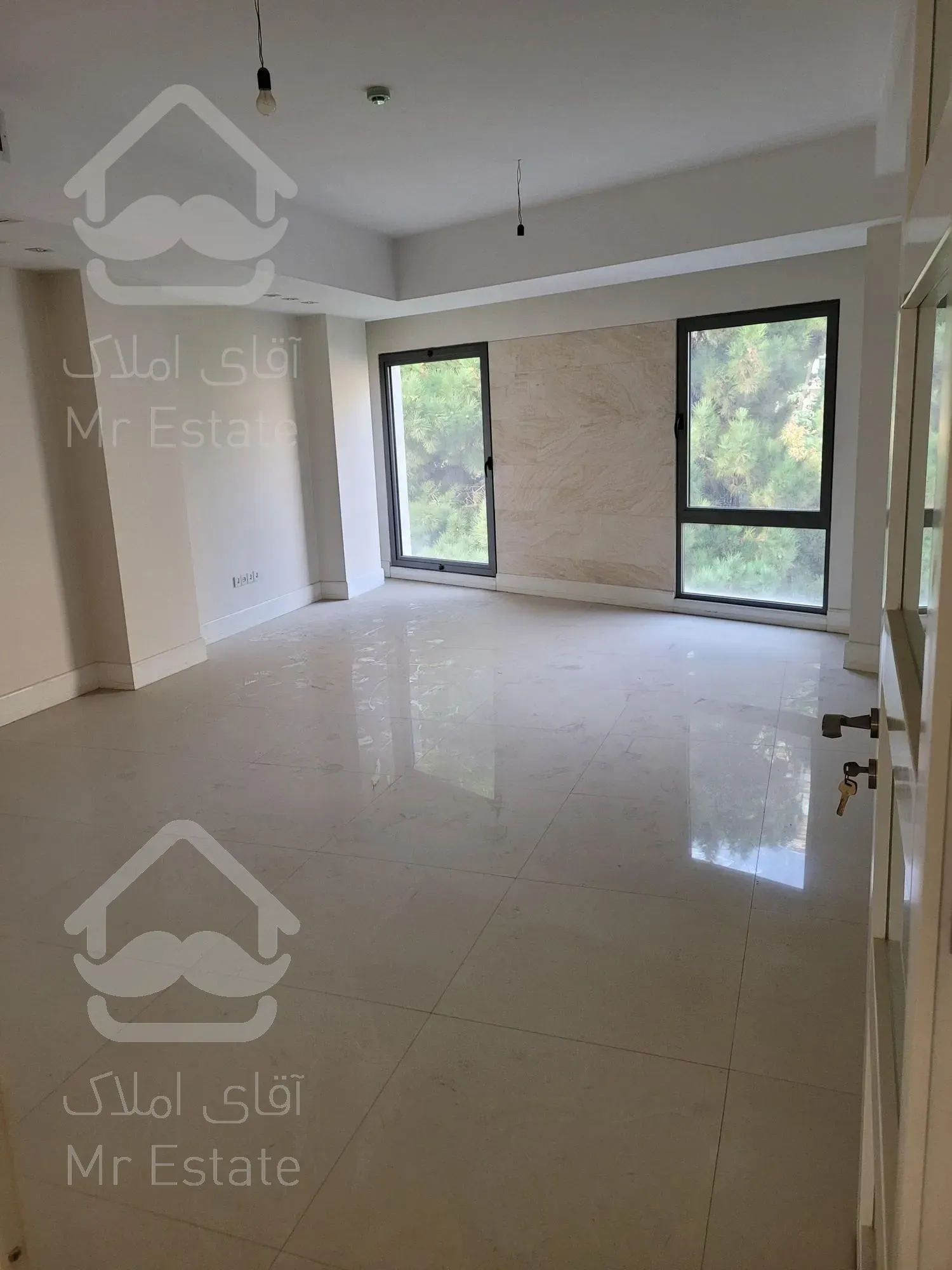 اندرزگو ۱۰۰متر دفترکار لوکس فلت جهت پزشکی