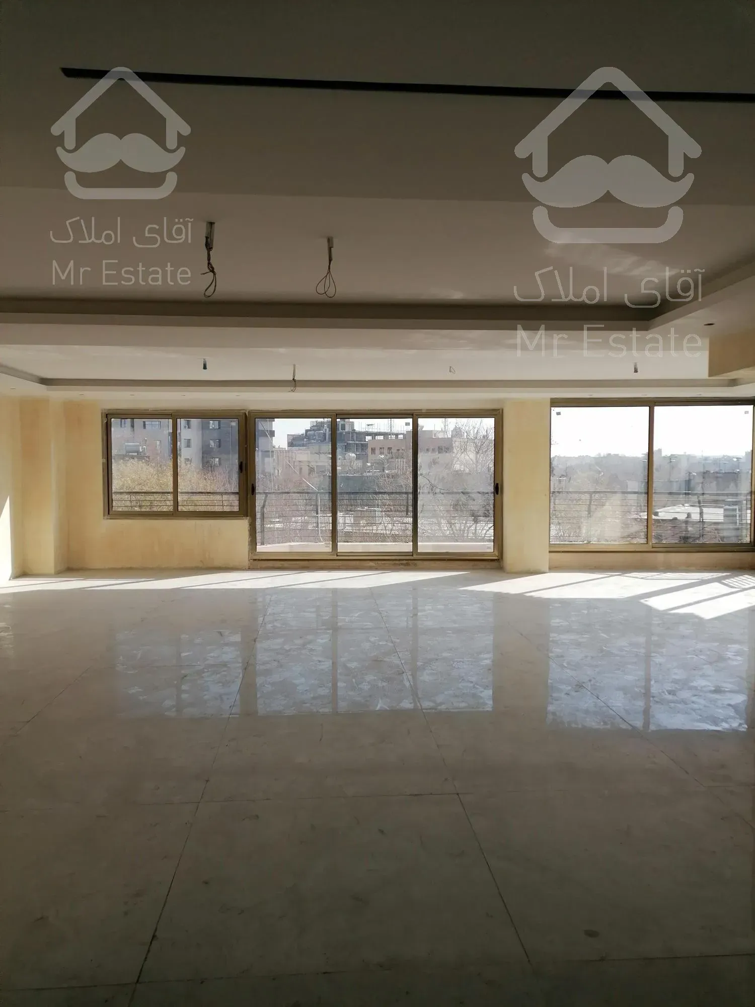 آپارتمان/200متر/ مشتاق/ویو مادی