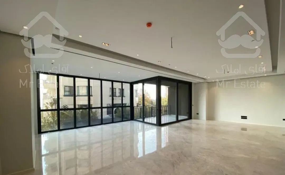 آپارتمان ۱۵۱ متری برای اجاره در آجودانیه