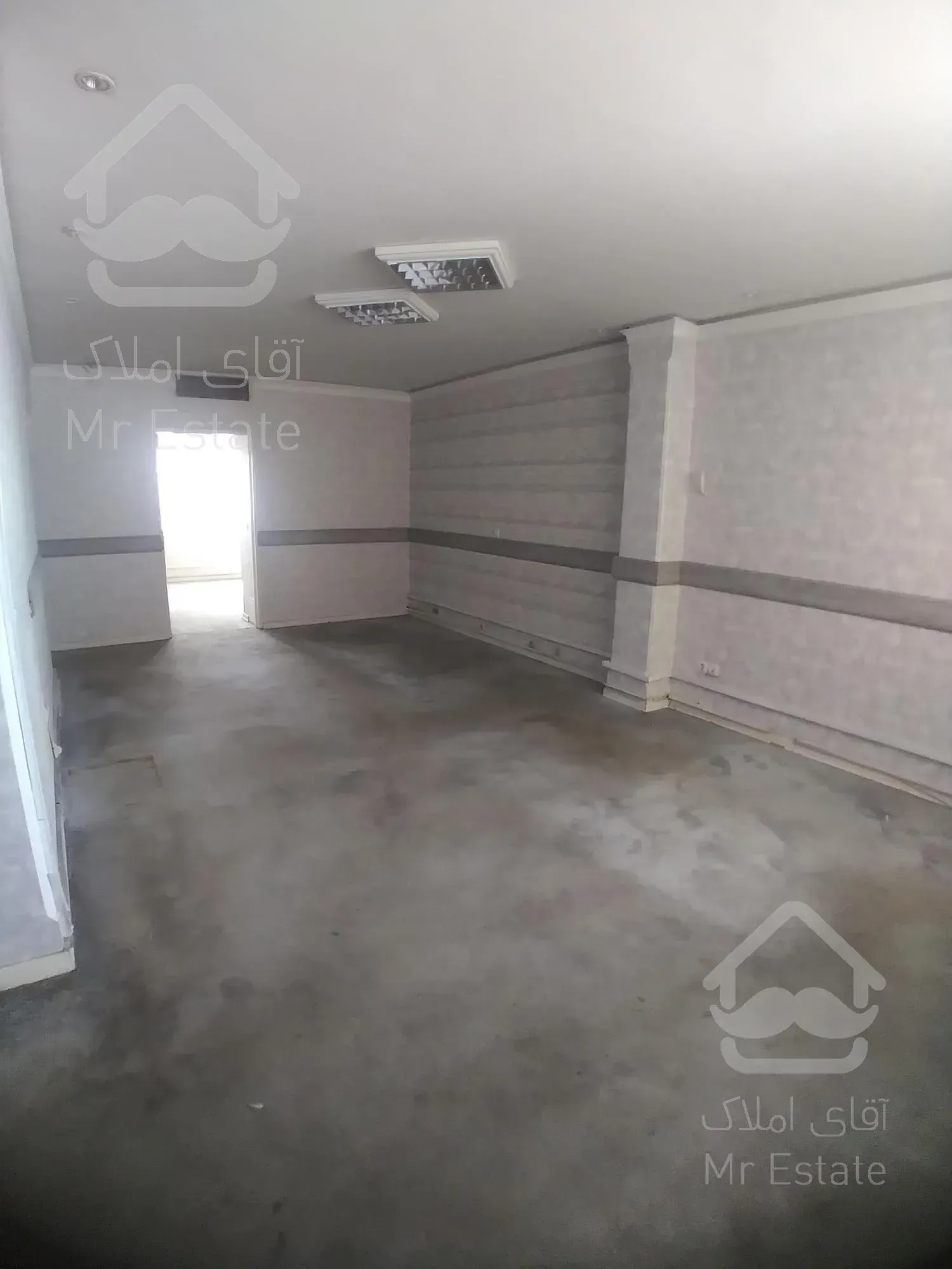 ۱۱۰ متر موقعیت اداری میدان ونک