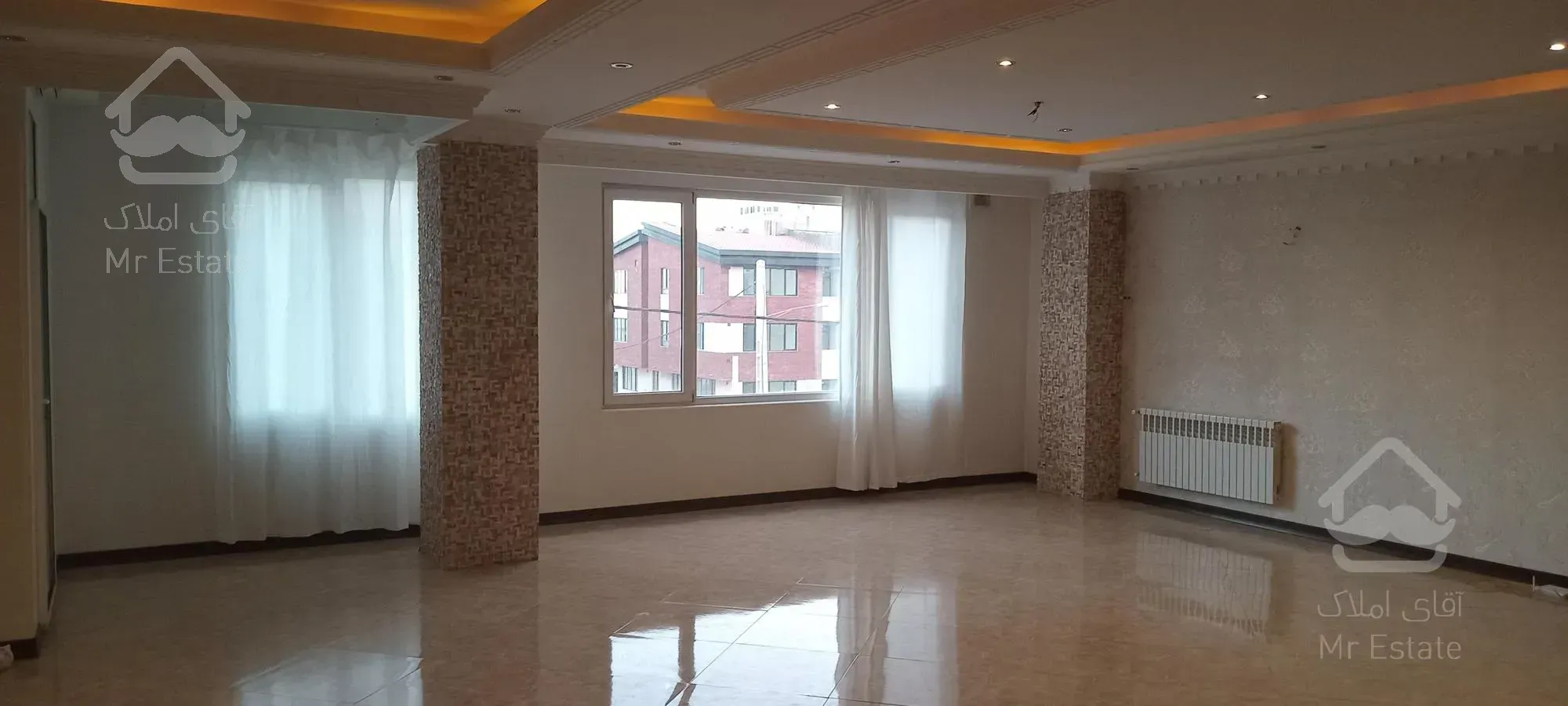 ۲۴۰ متر /۳ خوابه/فوق مدرن/ دریاچه چیتگر